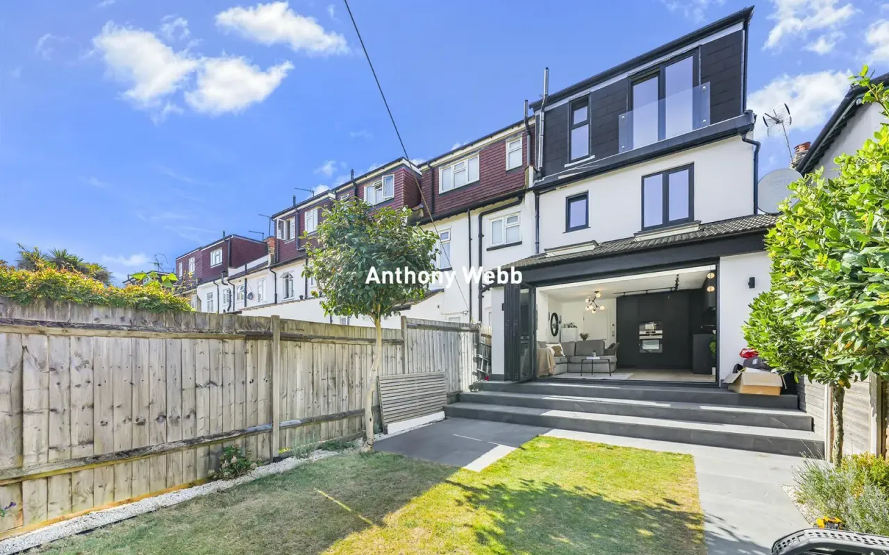 Falkland Avenue, New Southgate, N11, photo 19