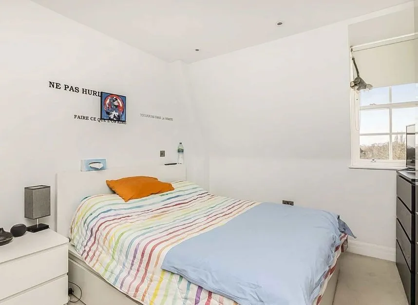 Kew Bridge Road, Brentford, TW8, photo 6