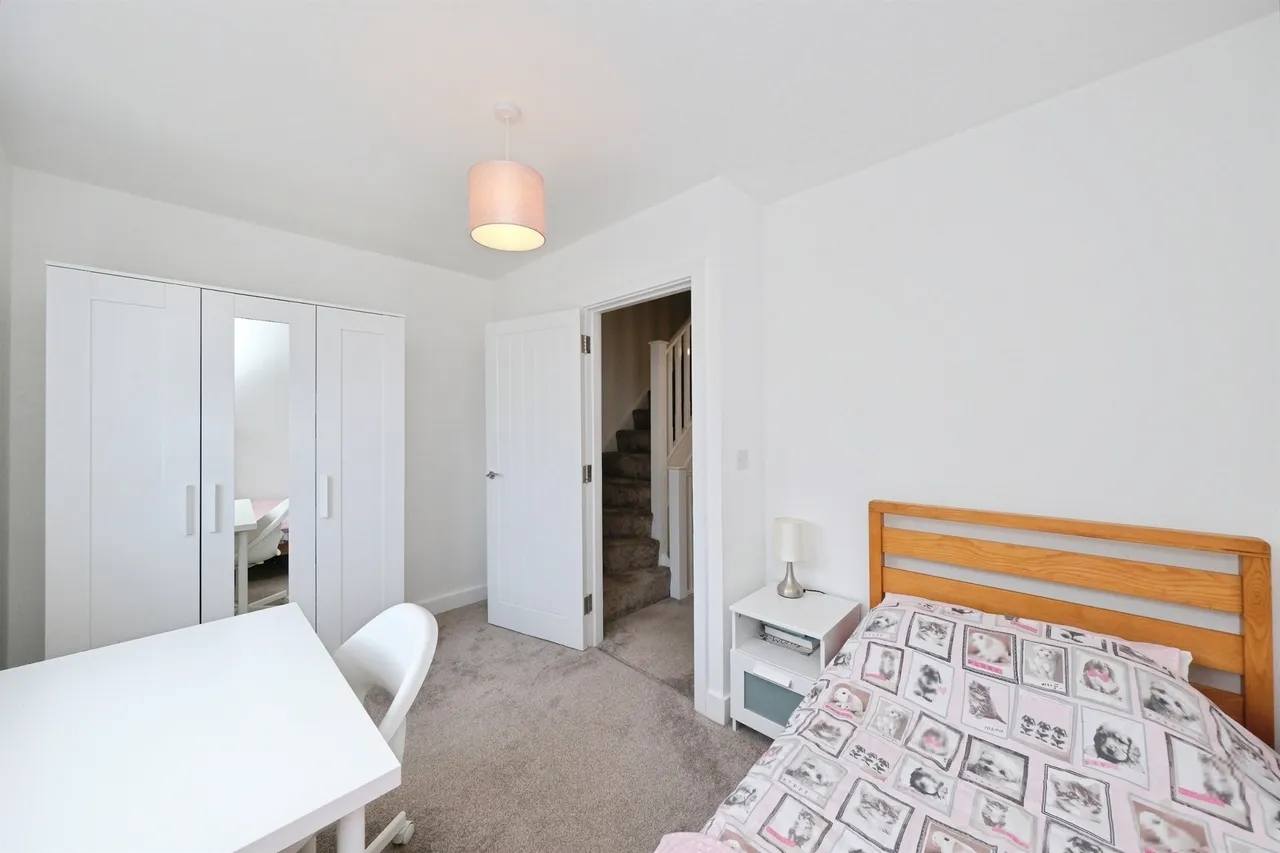 Almond Avenue, Barlborough, Chesterfield, photo 11
