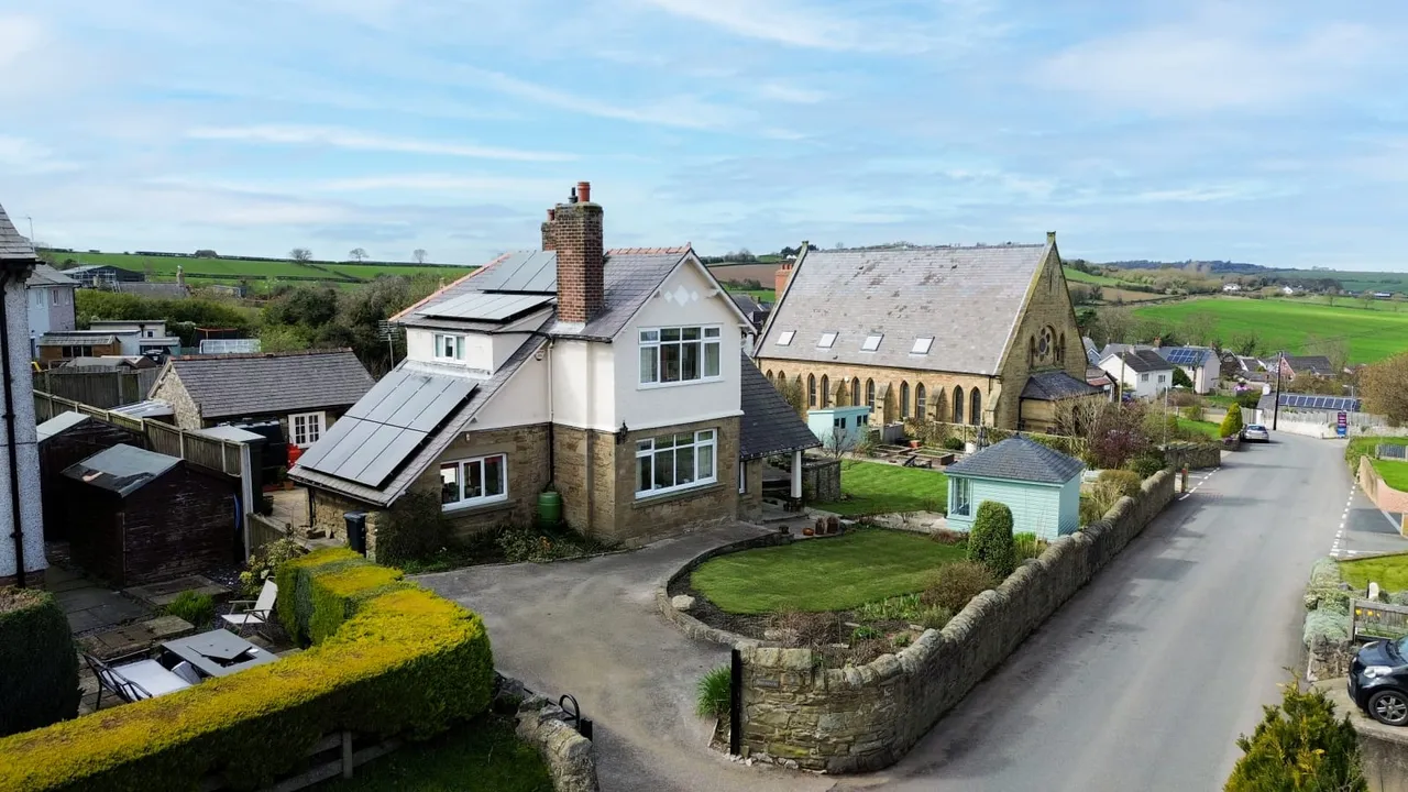 Trelogan, Holywell, Flintshire, CH8 9BY, photo 18