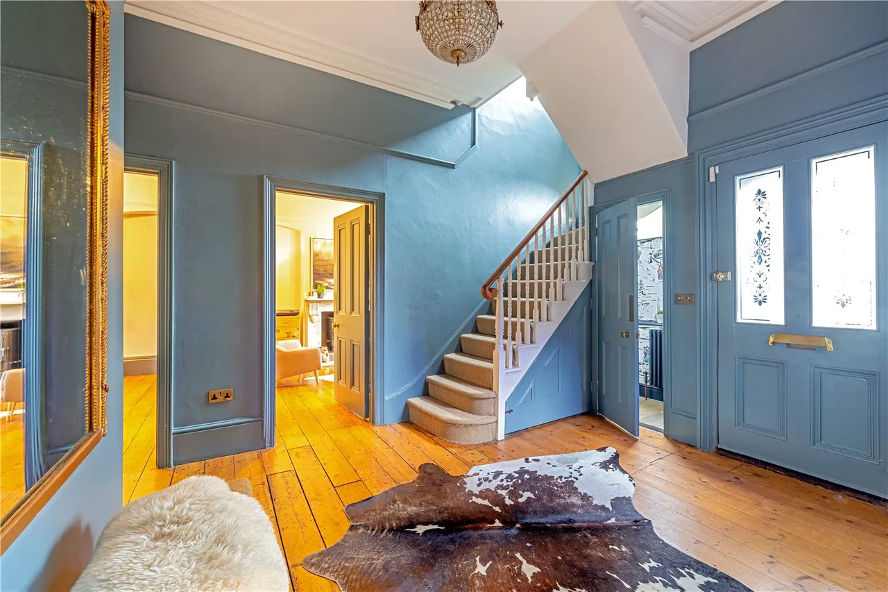 Nightingale Road, Hampton, TW12 3HX, photo 6