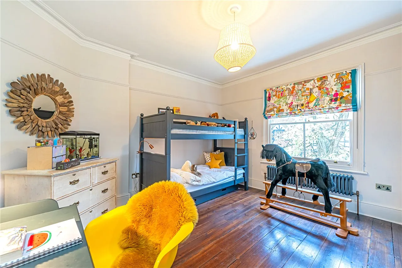 Nightingale Road, Hampton, TW12 3HX, photo 10