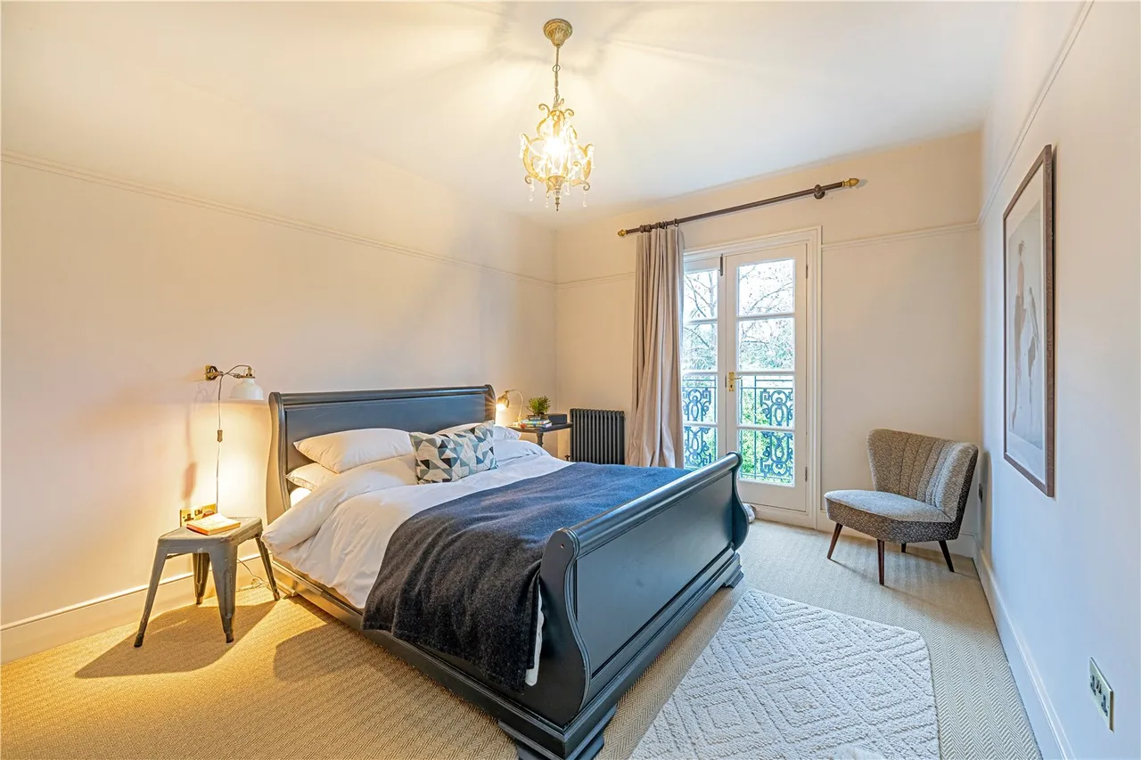 Nightingale Road, Hampton, TW12 3HX, photo 7