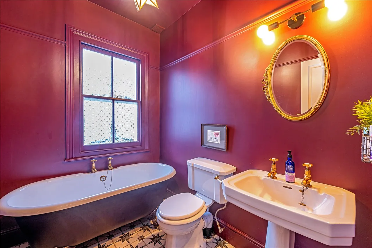 Nightingale Road, Hampton, TW12 3HX, photo 11