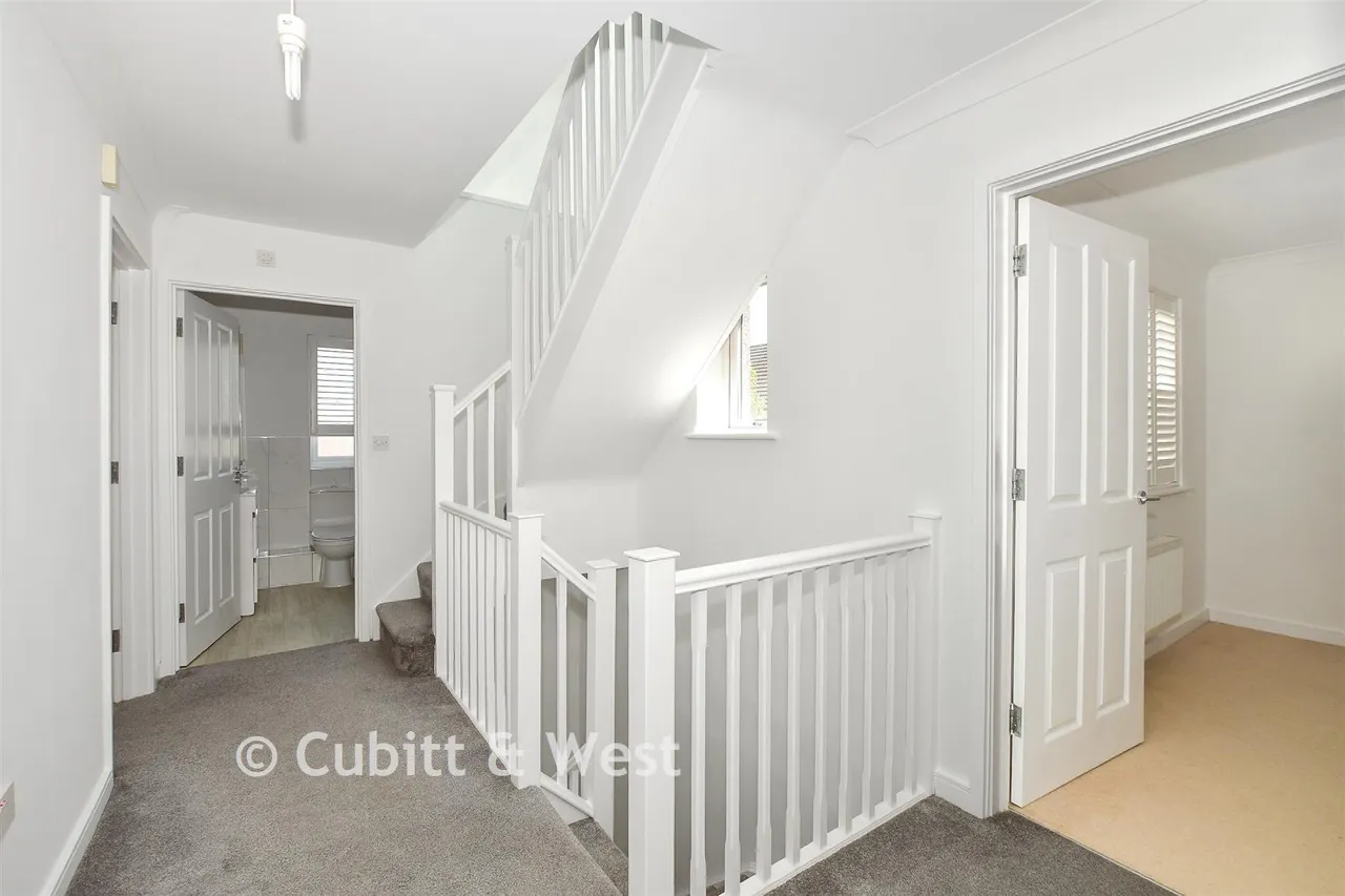 Pinova Close, Crawley, RH11, photo 6