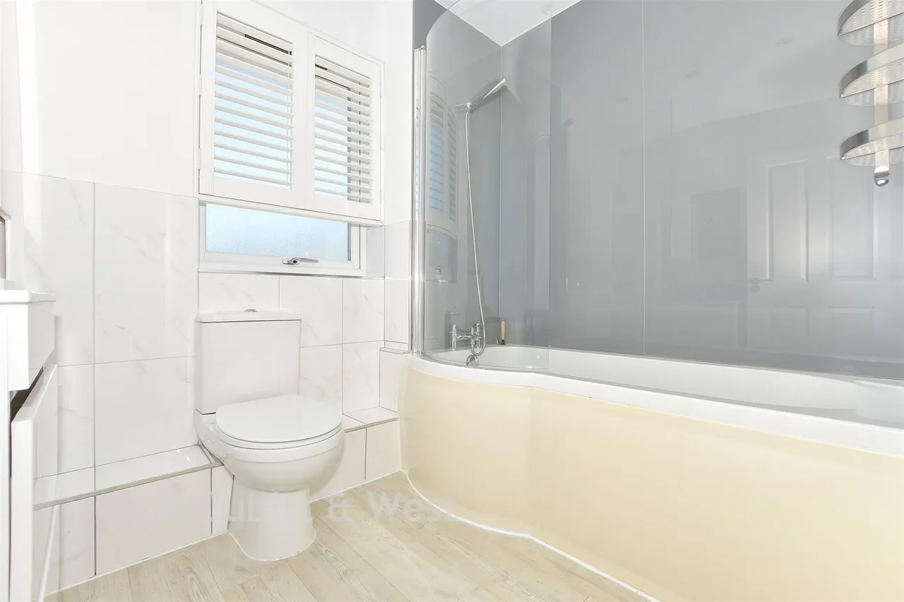 Pinova Close, Crawley, RH11, photo 13