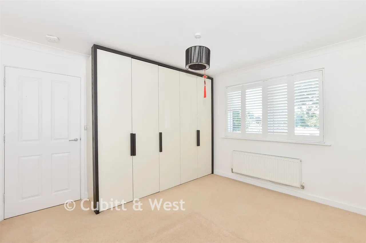 Pinova Close, Crawley, RH11, photo 10