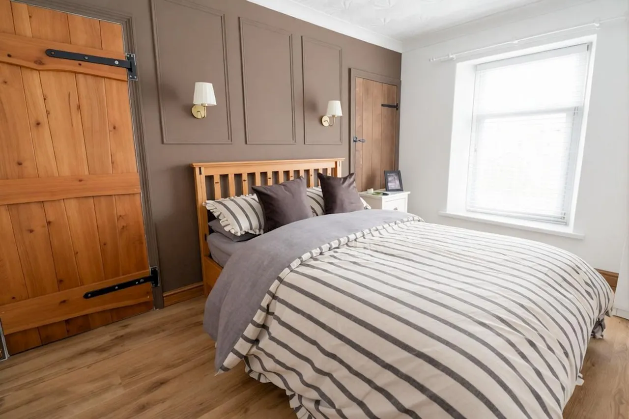 Glyn Terrace, Tredegar, photo 9