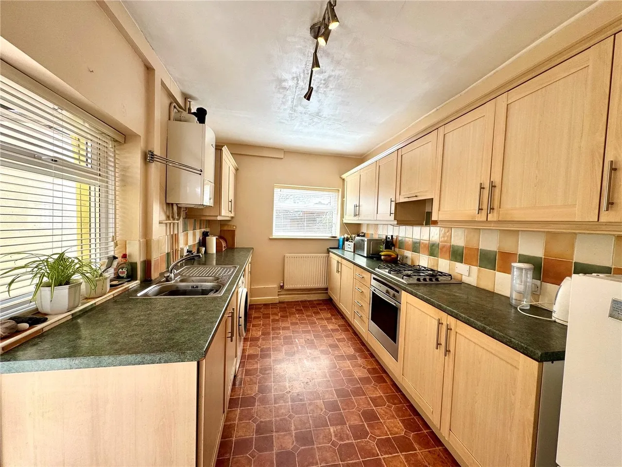 3 bed house for sale — Belle Vue Road, Salisbury, Wiltshire, SP1