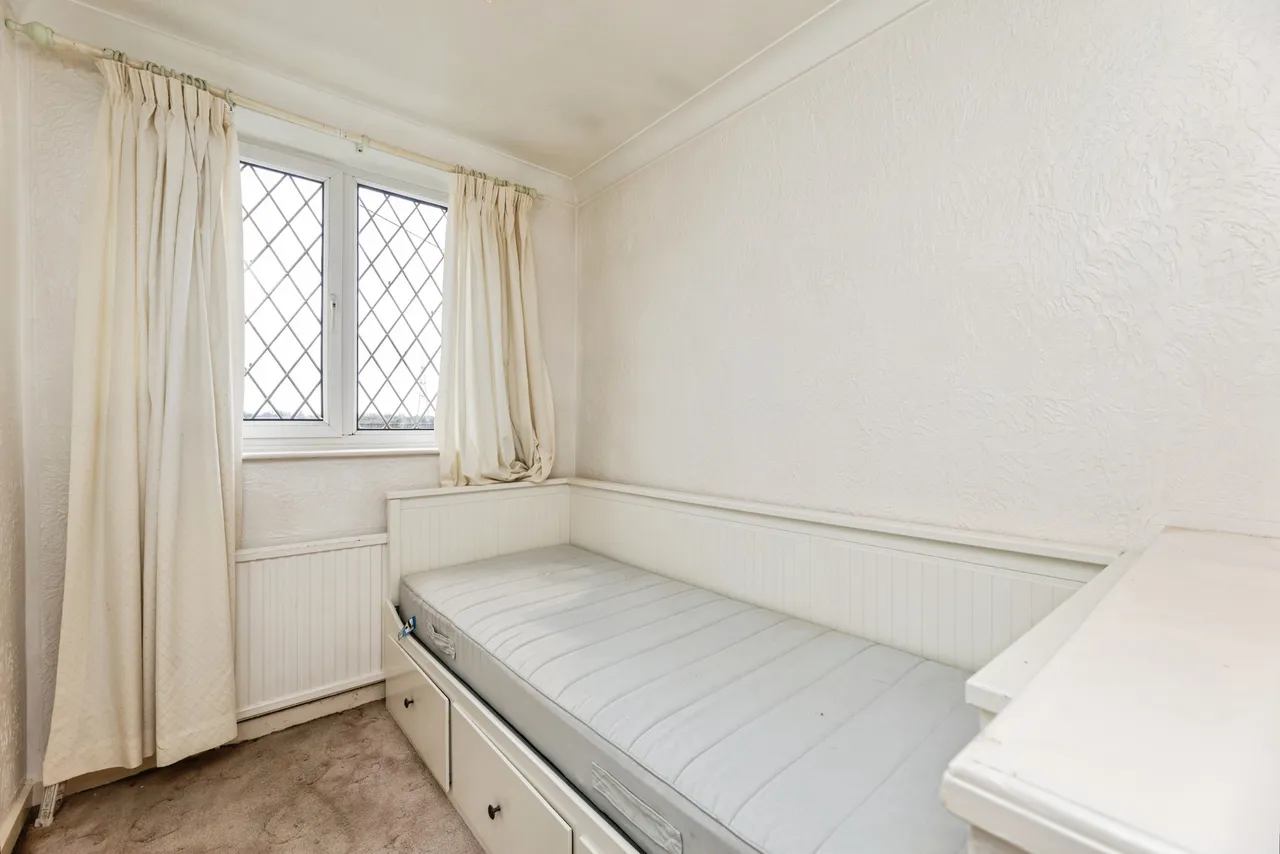 Acacia Drive, Castleford, photo 11