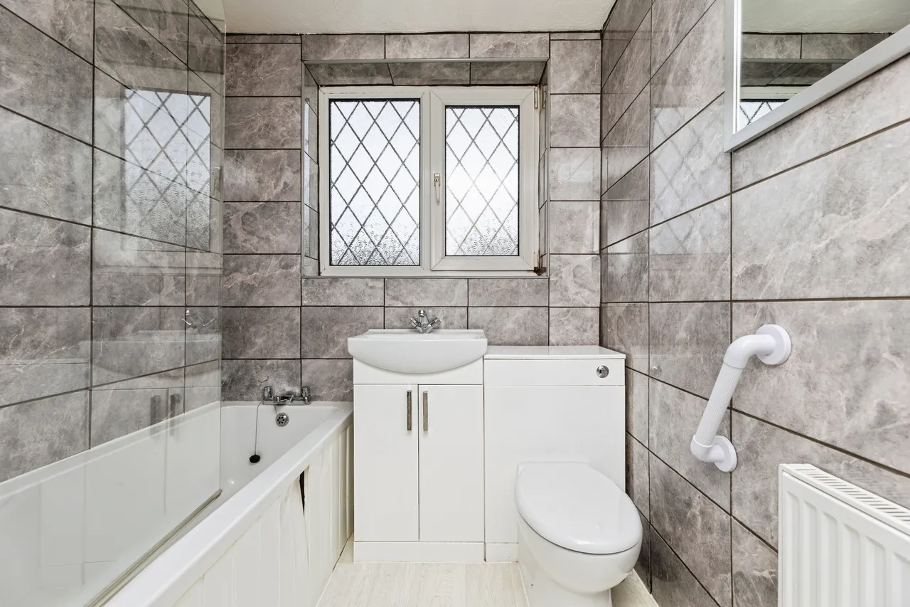 Acacia Drive, Castleford, photo 12