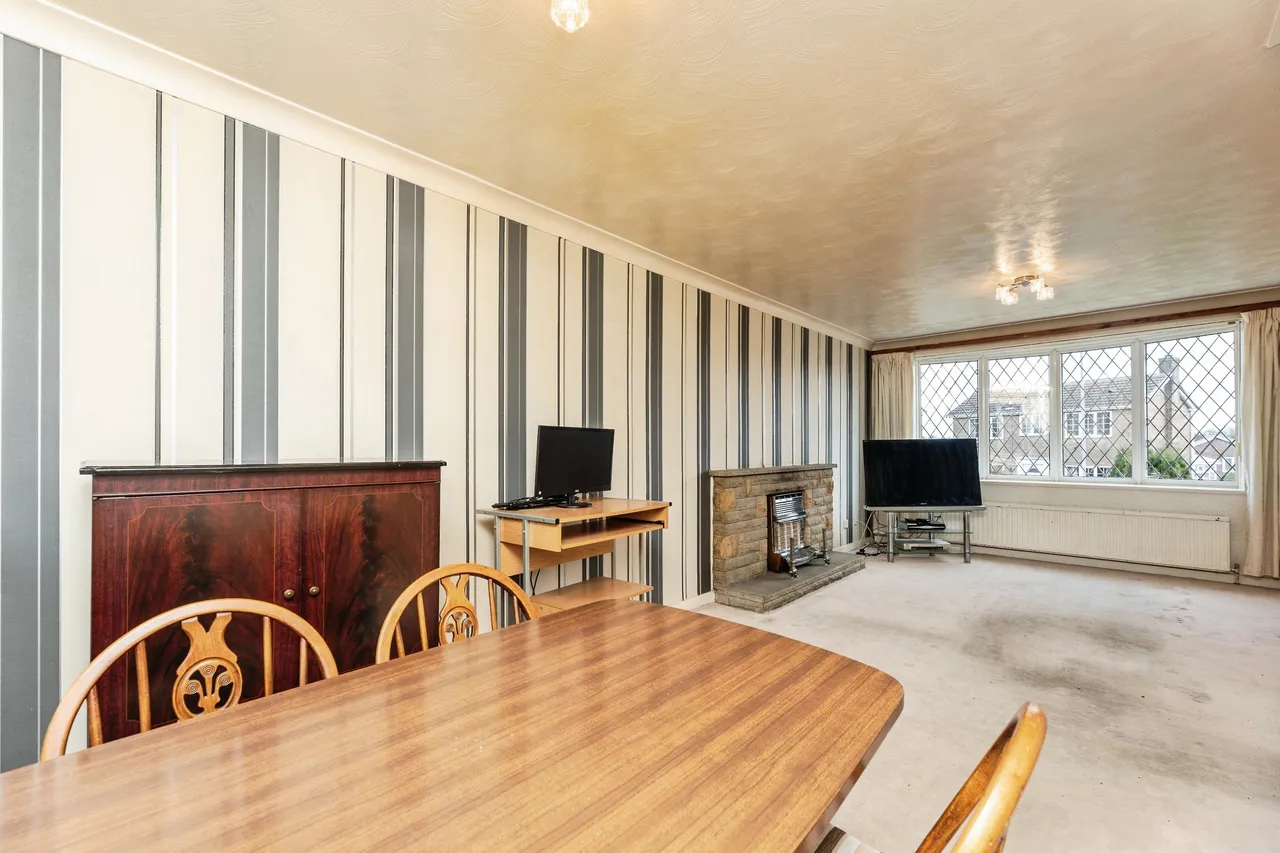 3 bed house for sale — Acacia Drive, Castleford