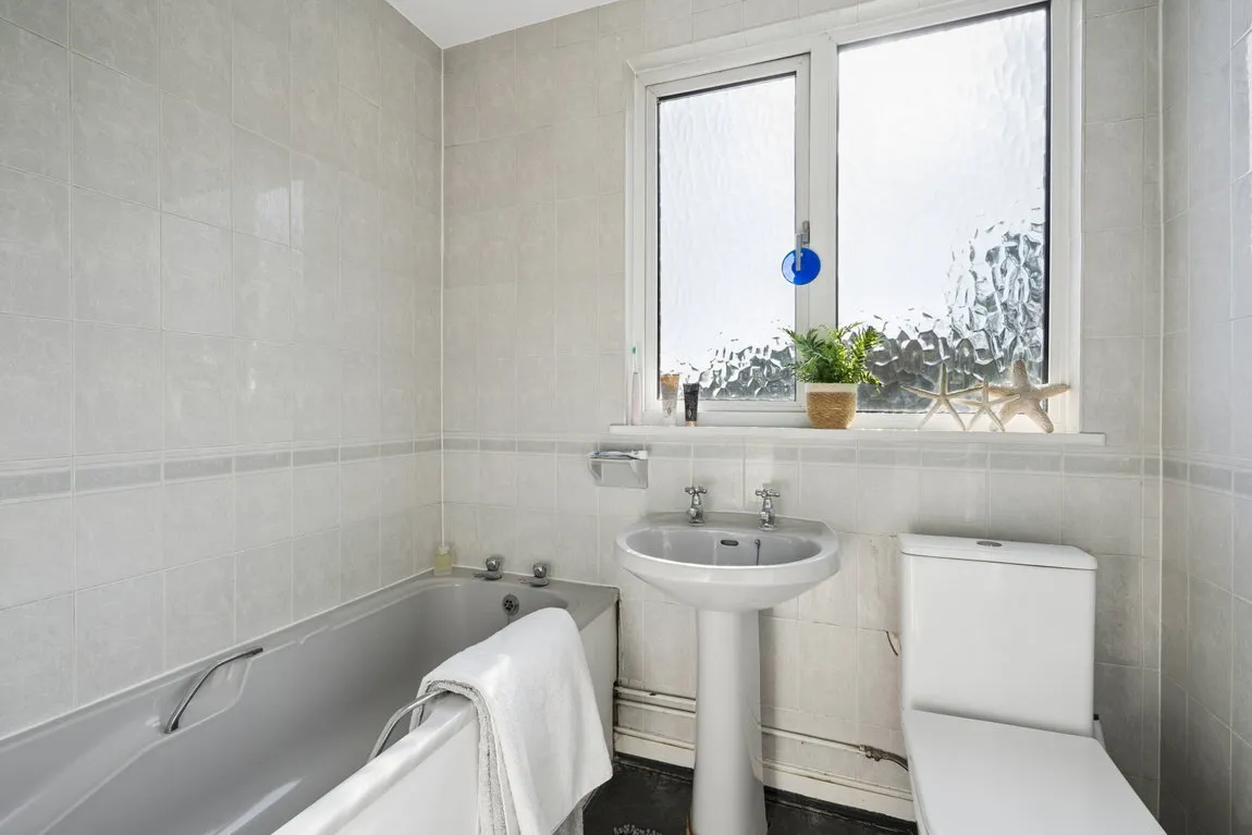 Eastcote Road, Pinner, HA5, photo 9