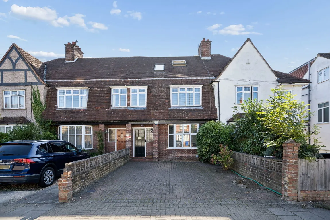 4 bed house for sale, Eastcote Road, Pinner, HA5