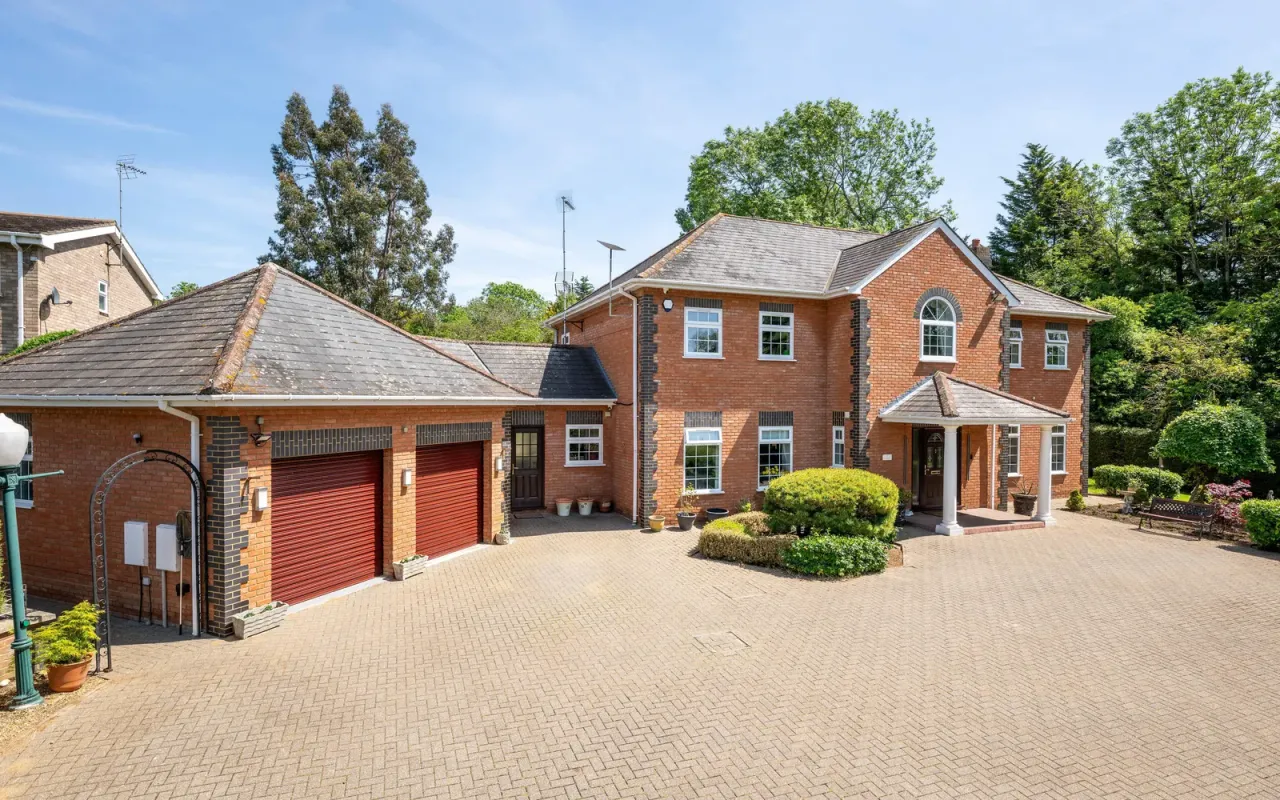 Brook Lane, Renhold, Bedford, photo 30