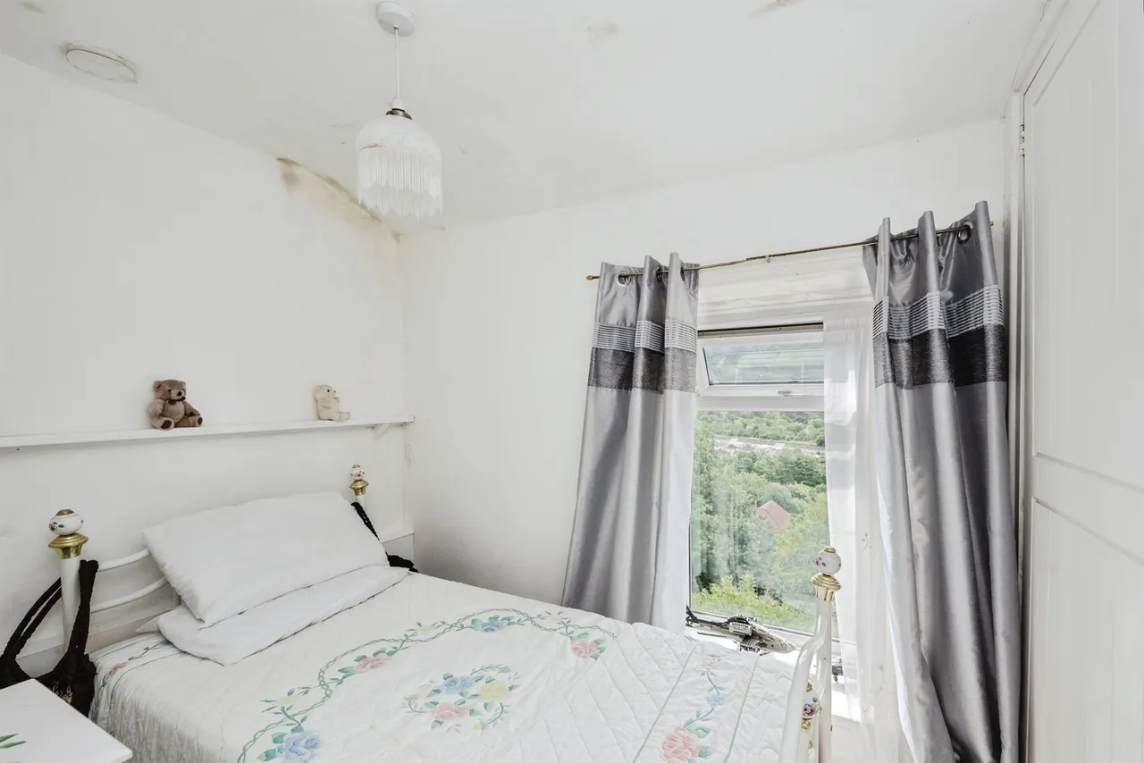 Wern Road, Swansea, SA9, photo 15