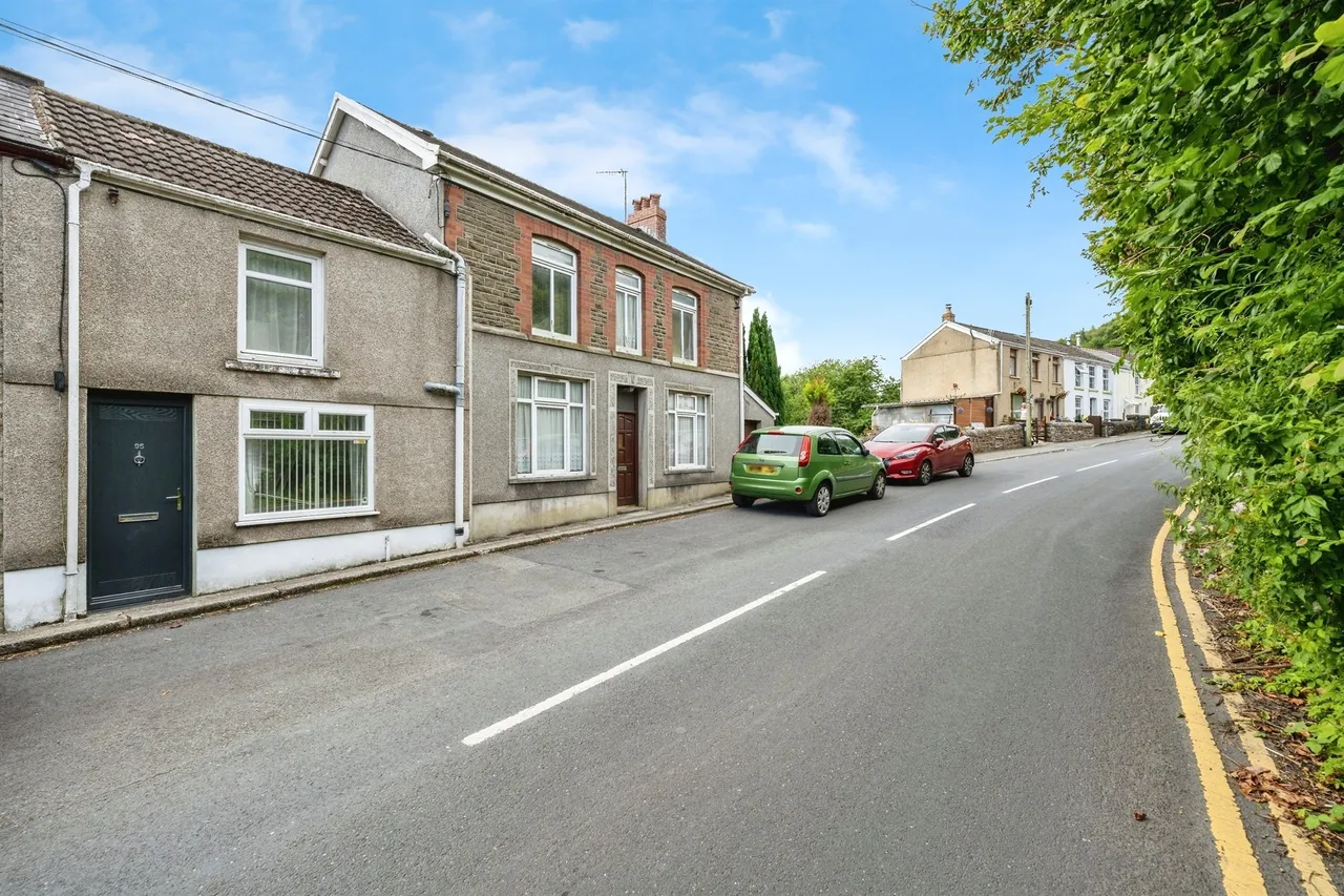 Wern Road, Swansea, SA9, photo 10