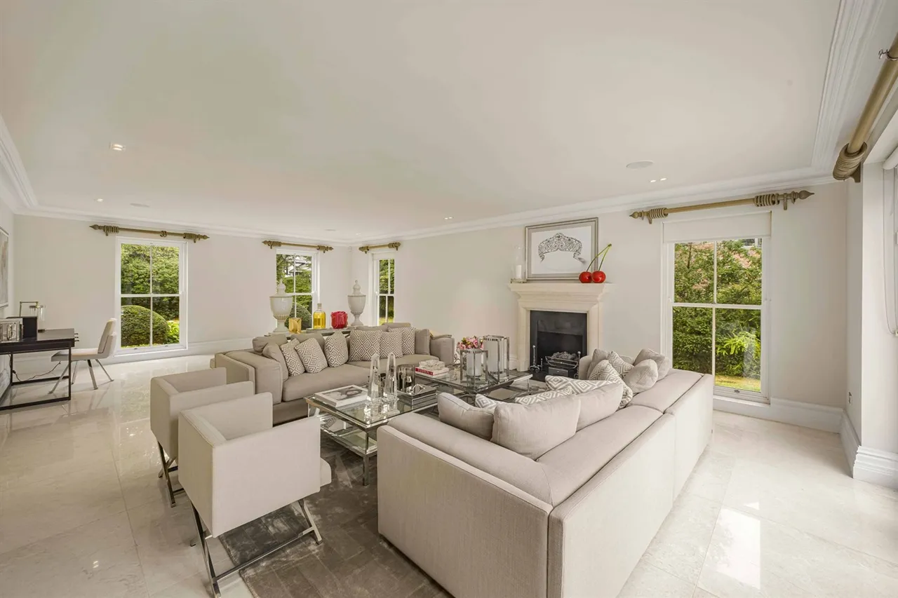 Hale, Altrincham, photo 16