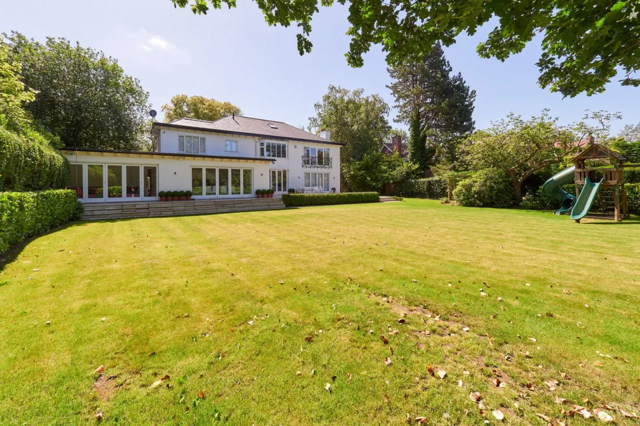 Hale, Altrincham, photo 26