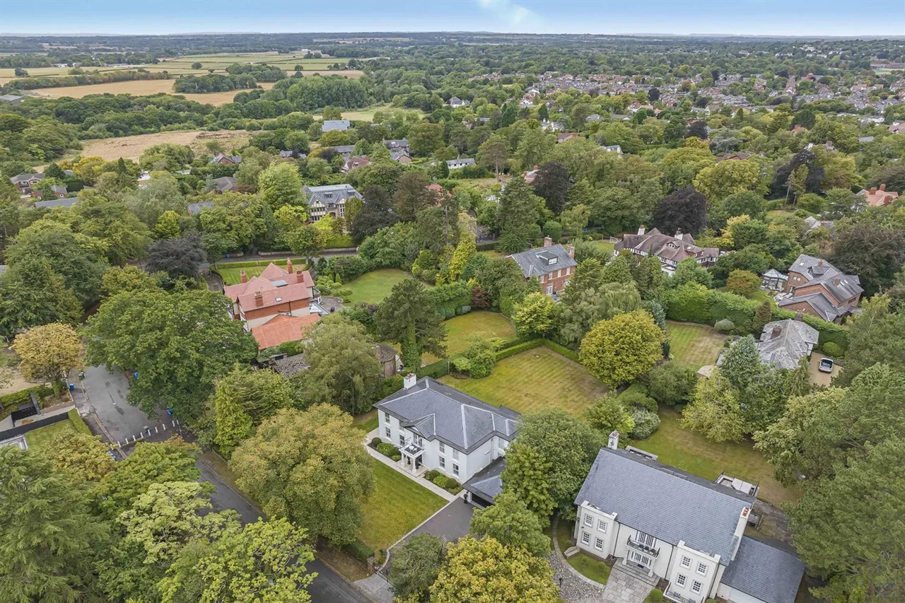 Hale, Altrincham, photo 22