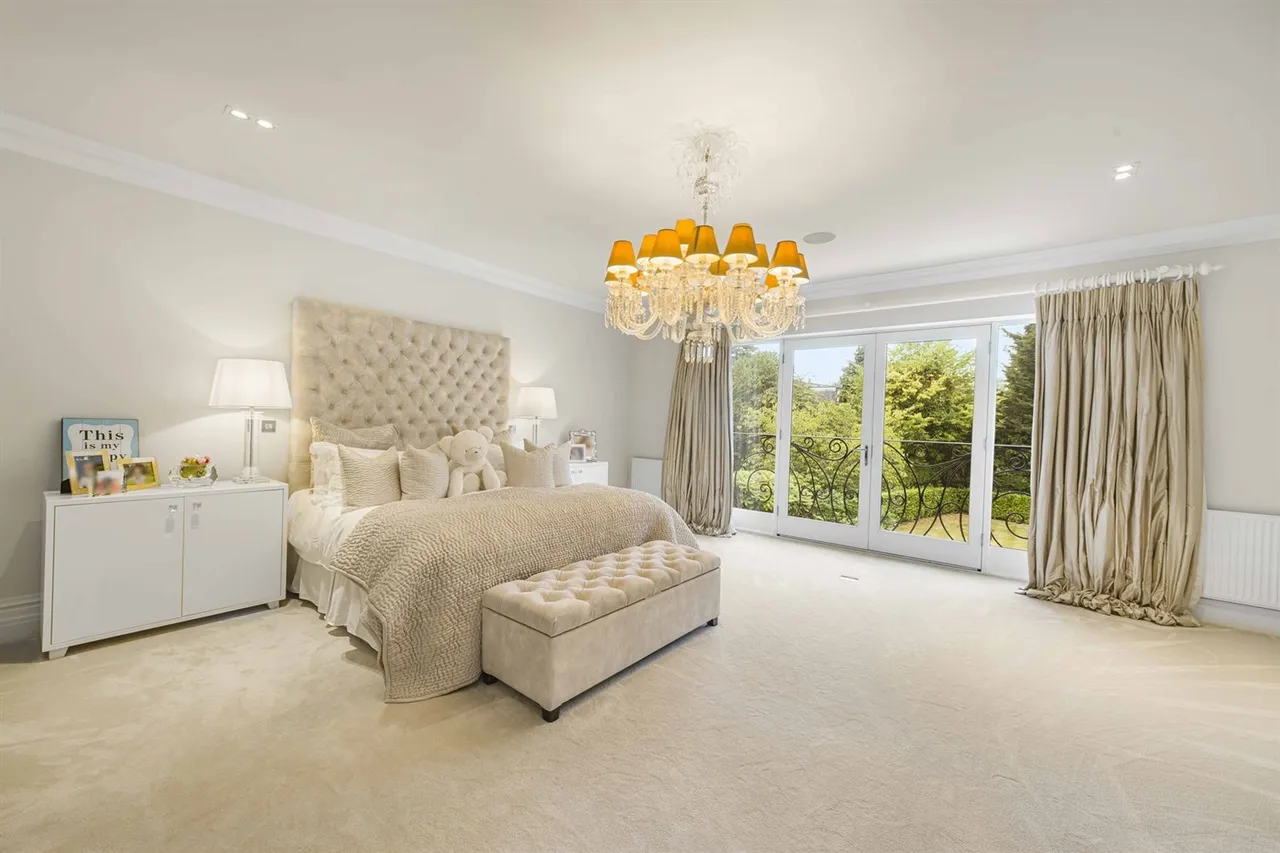 Hale, Altrincham, photo 14
