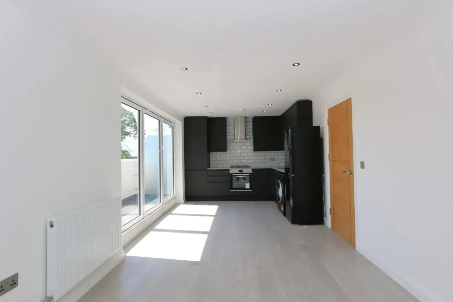 Cheam Road, Epsom, KT17, photo 5