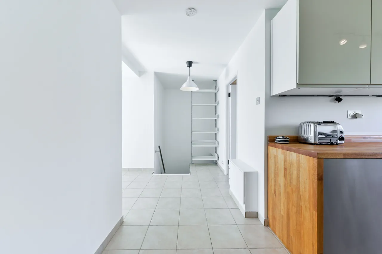 Brentford, TW8, photo 10