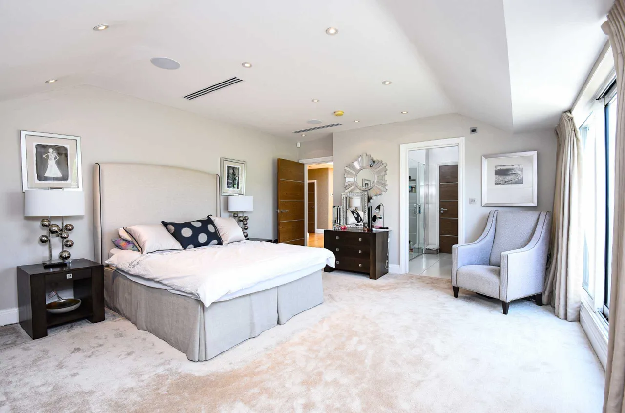 Cockfosters Road, Hadley Wood, EN4 0JS, photo 10