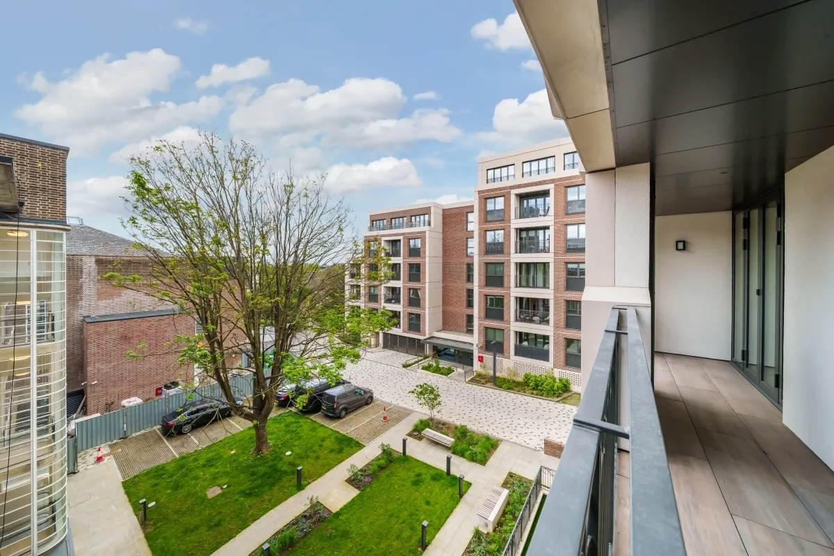 Farnfield Close London N8, photo 12