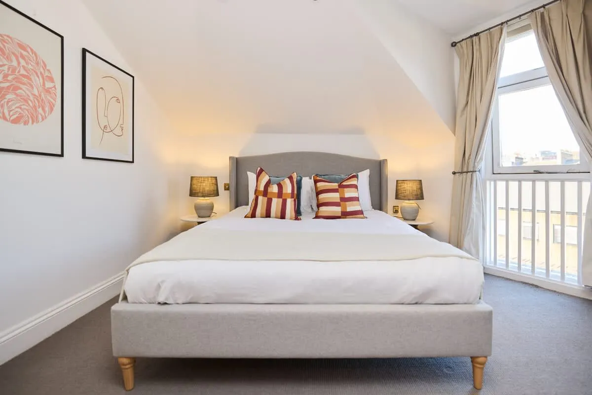 Rudall Crescent, NW3, photo 29