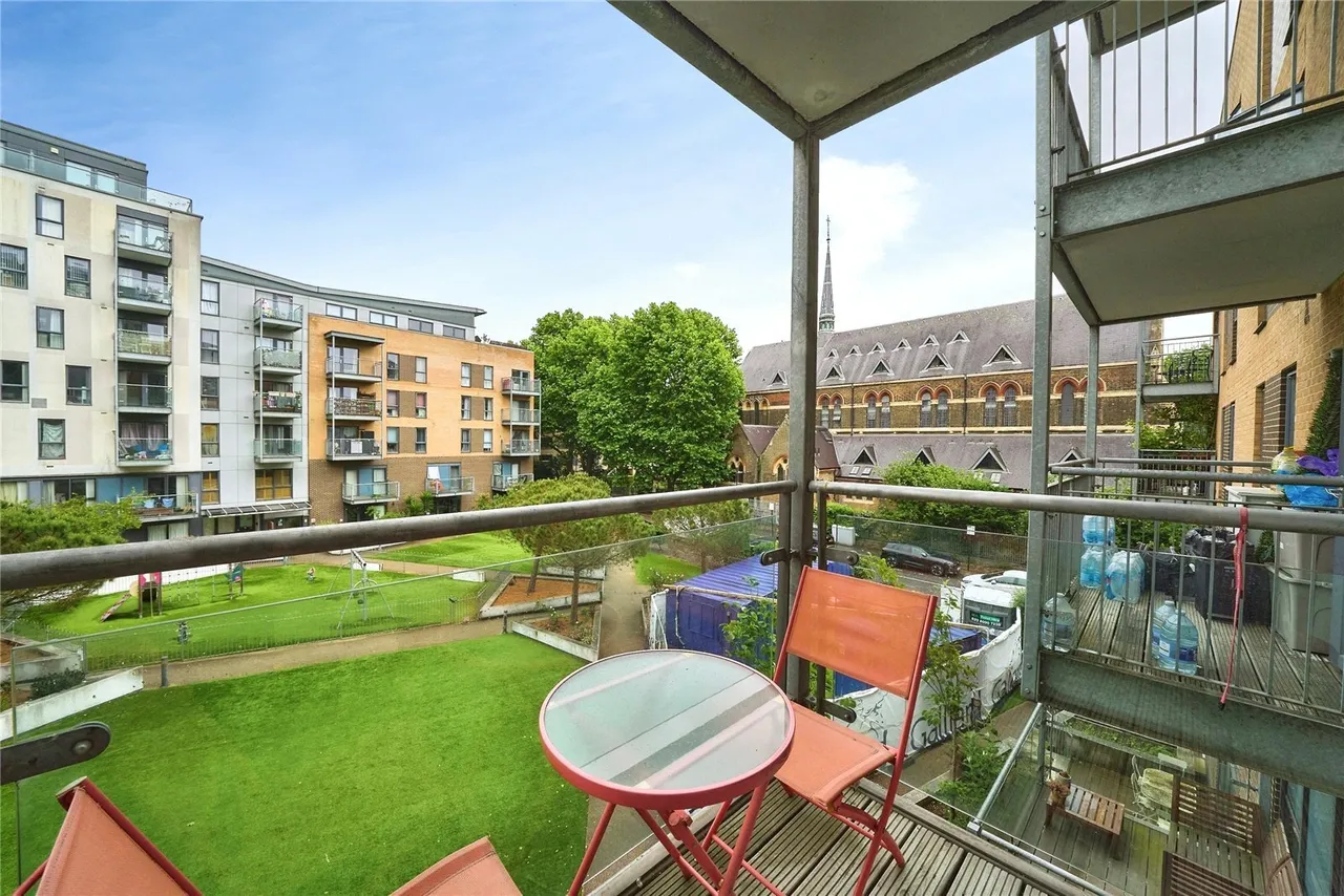 Jude Street, London, E16, photo 5