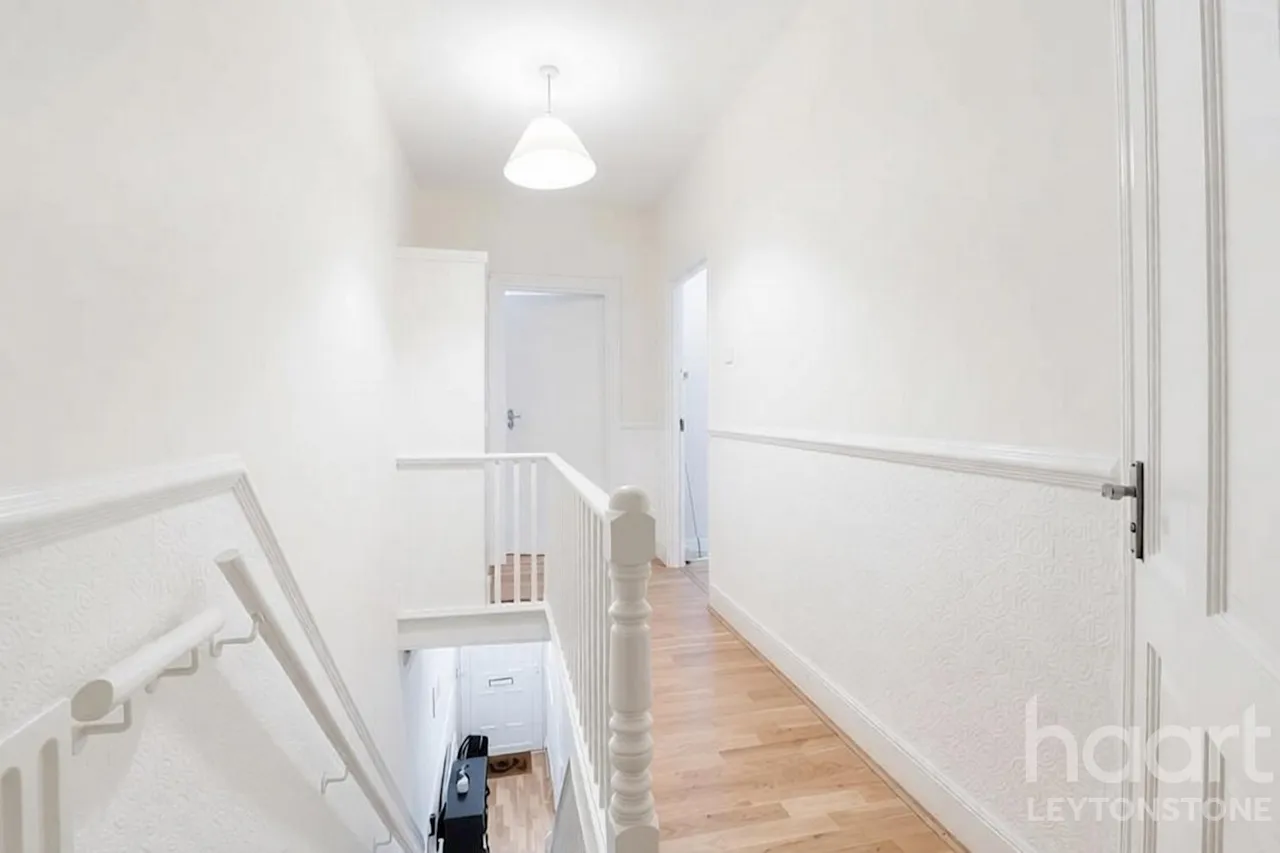 Grove Green Road, London, E11, photo 15