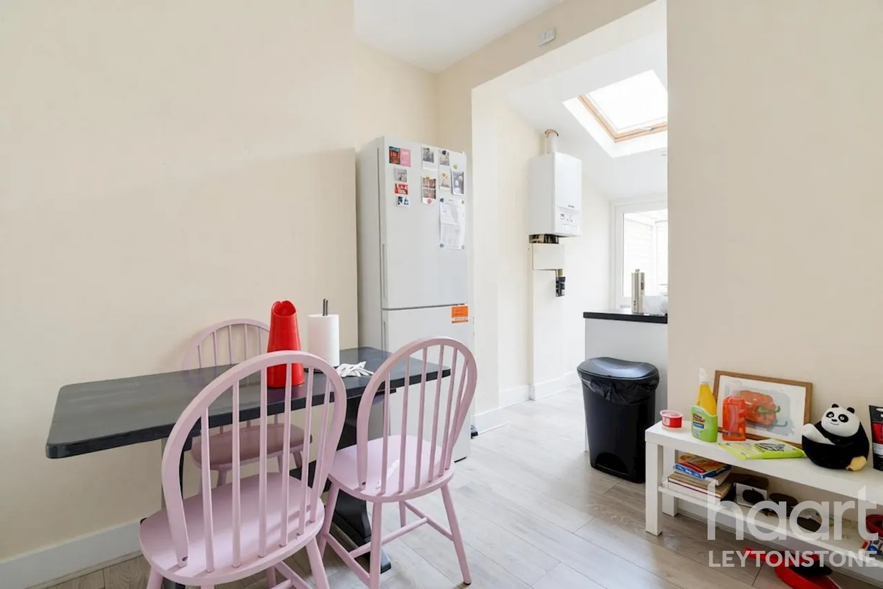 Grove Green Road, London, E11, photo 8
