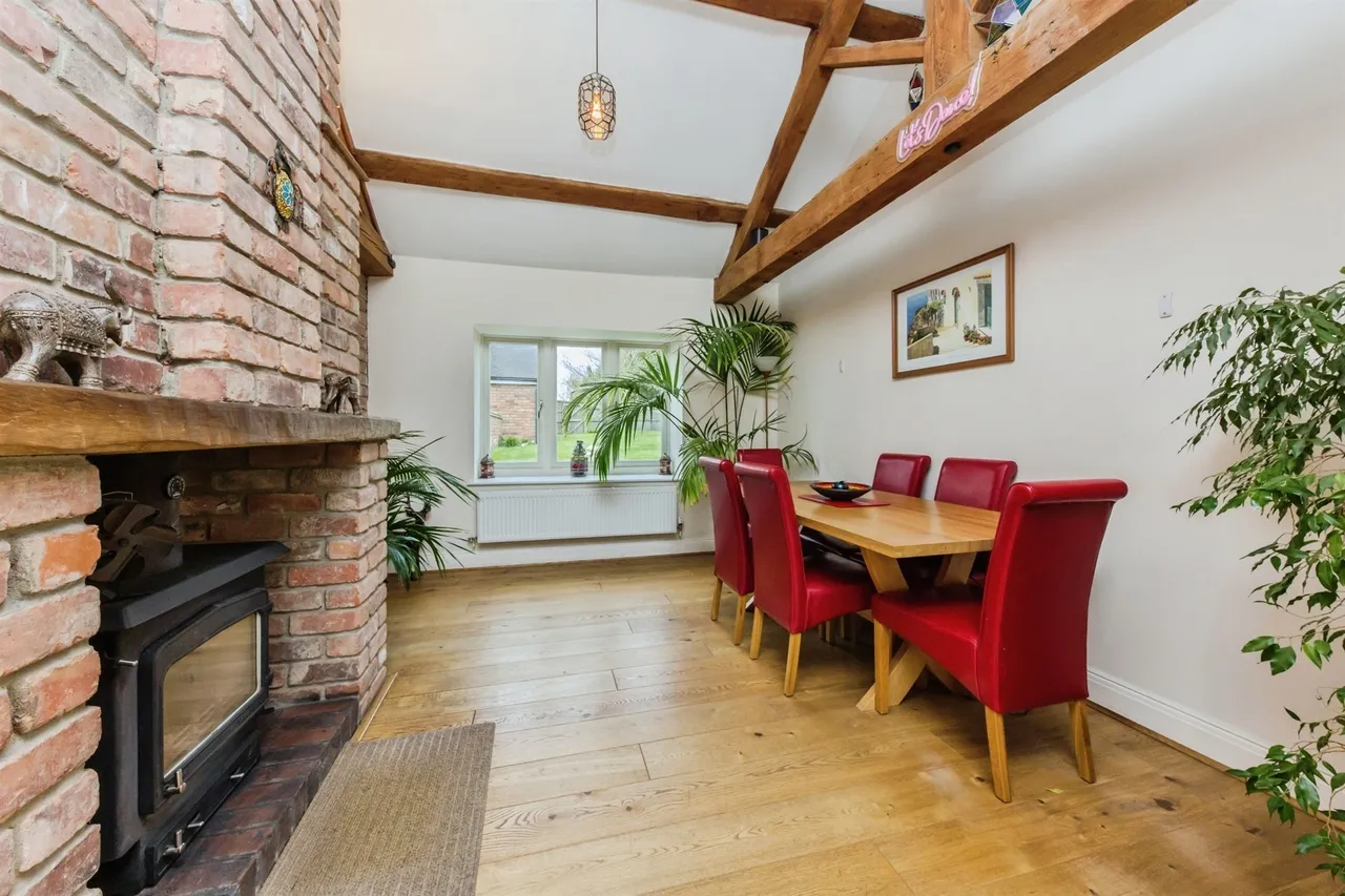 Highfields Barn, Beamhurst, ST14, photo 4