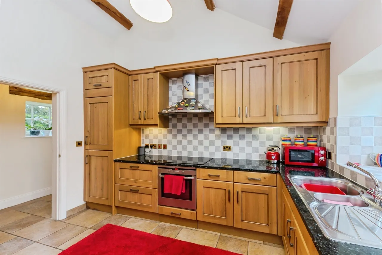 Highfields Barn, Beamhurst, ST14, photo 8