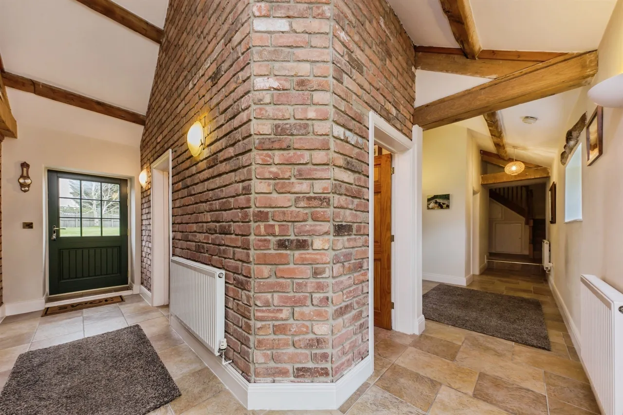 Highfields Barn, Beamhurst, ST14, photo 5