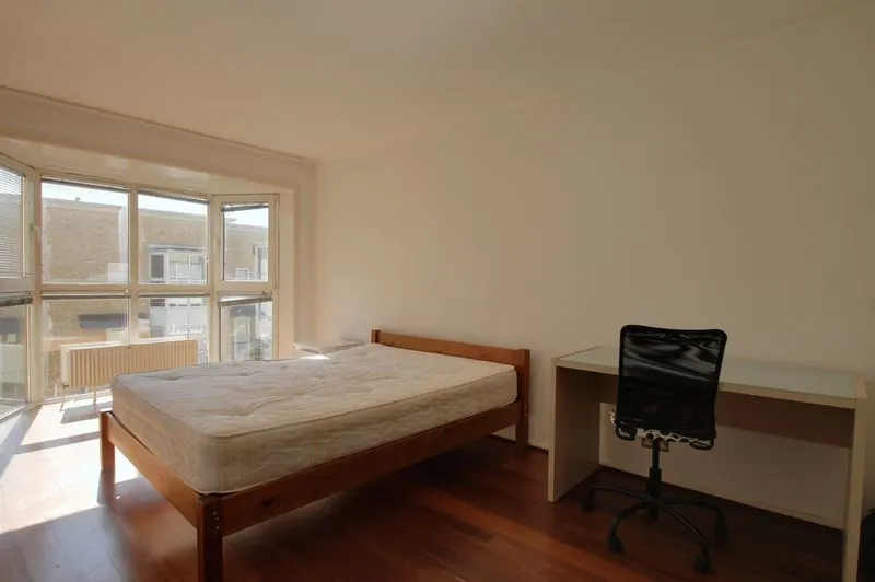 1 bed house to rent — Royal Court Surrey Quays, London SE16 7TA