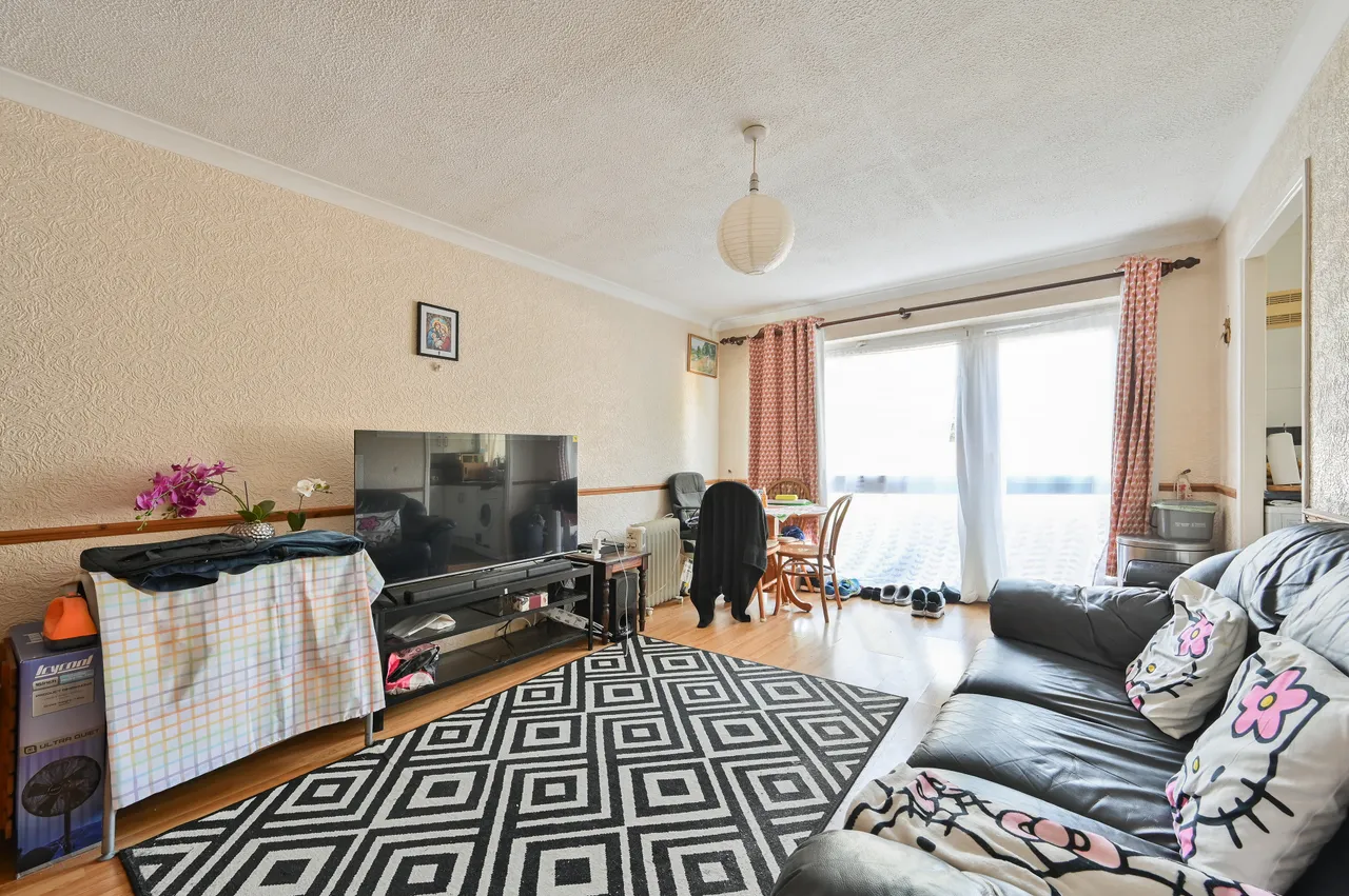 2 Curzon Gate Court, 16 Grandfield Avenue, Watford, photo 4