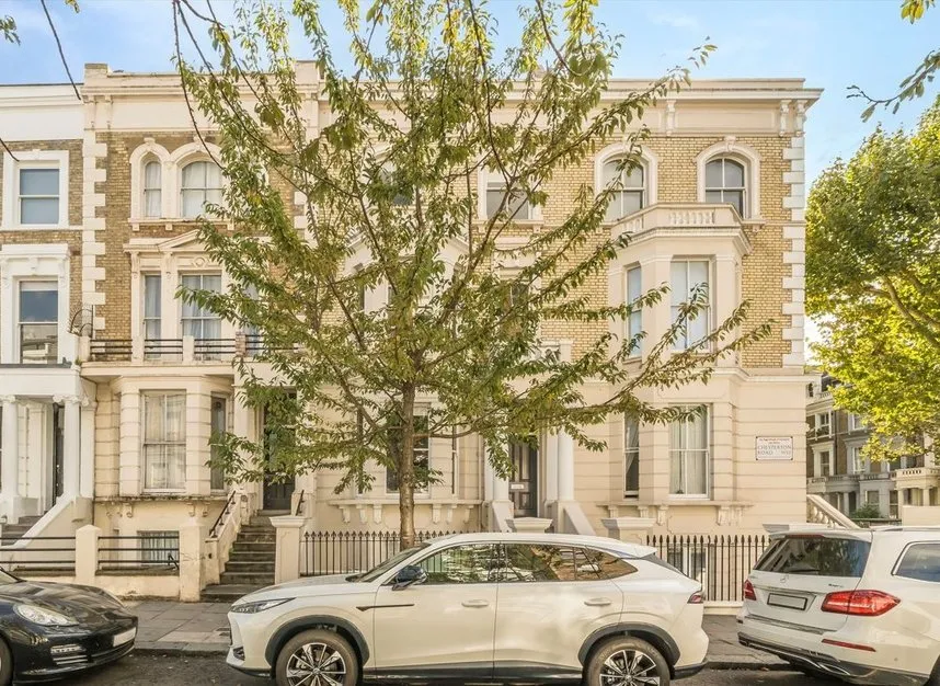 2 bed flat to rent, Chesterton Road, W10