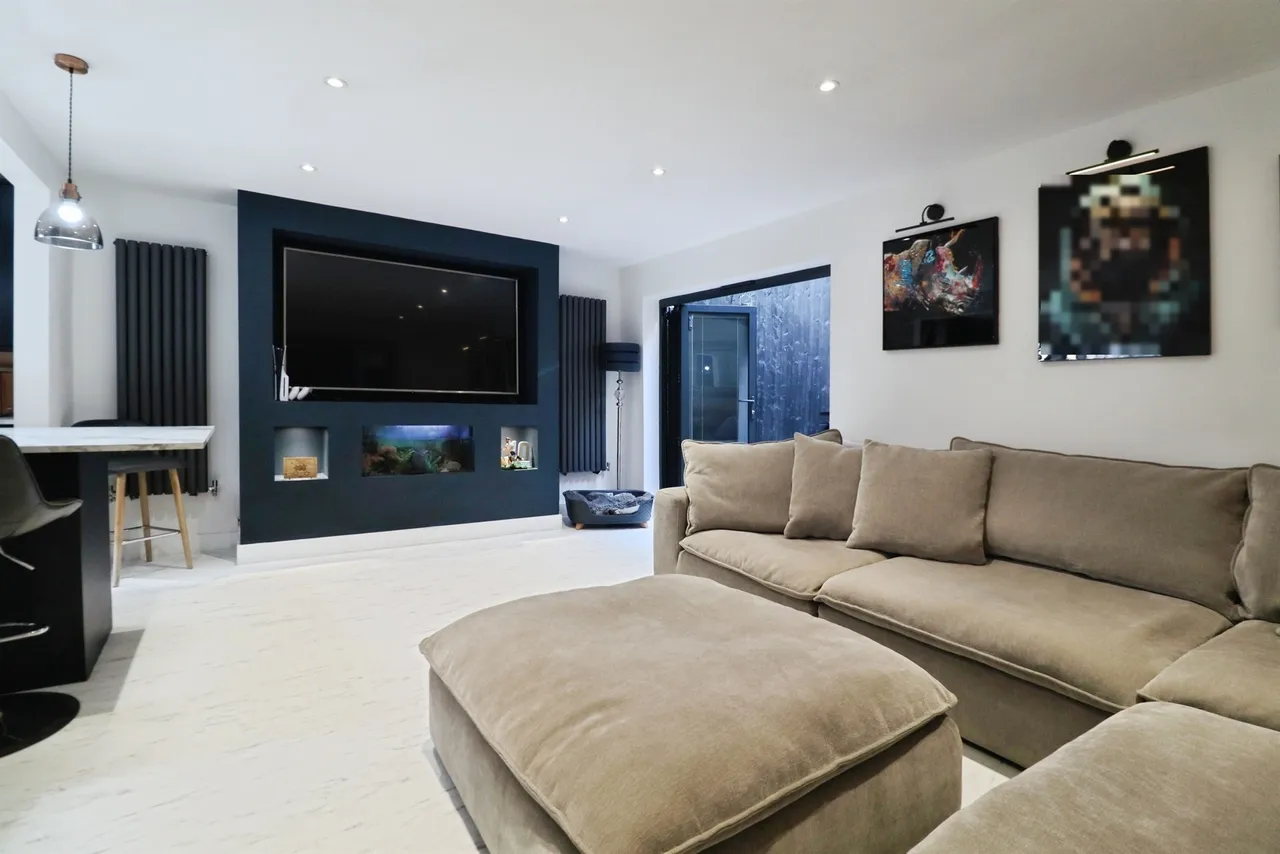 Woodlands Park Drive, Cardiff, CF5, photo 3