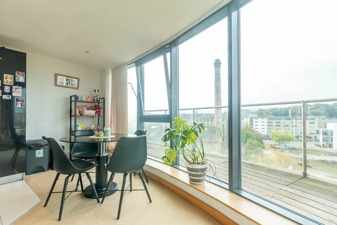 Salts Mill Road, Shipley, BD17, photo 5