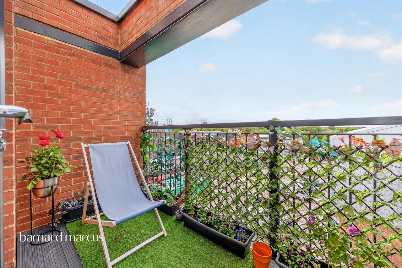 Rayon Close, Wallington, photo 11