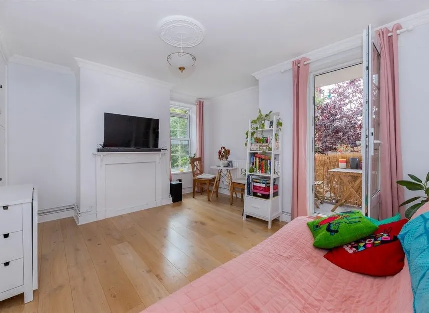 2 bed flat for sale — Union Grove, South Lambeth, SW8
