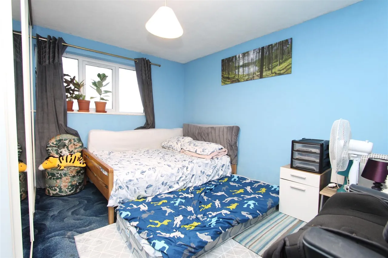 St Cecilia Close, Kidderminster, photo 7