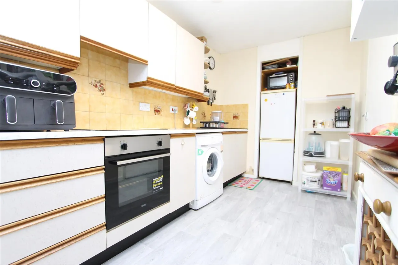 St Cecilia Close, Kidderminster, photo 2