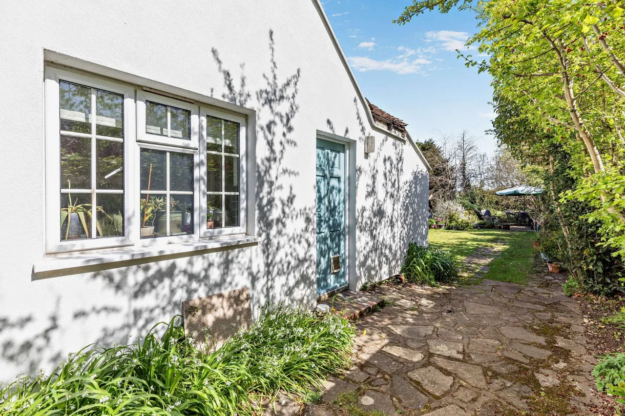 Silkmore Lane, West Horsley, KT24, photo 10