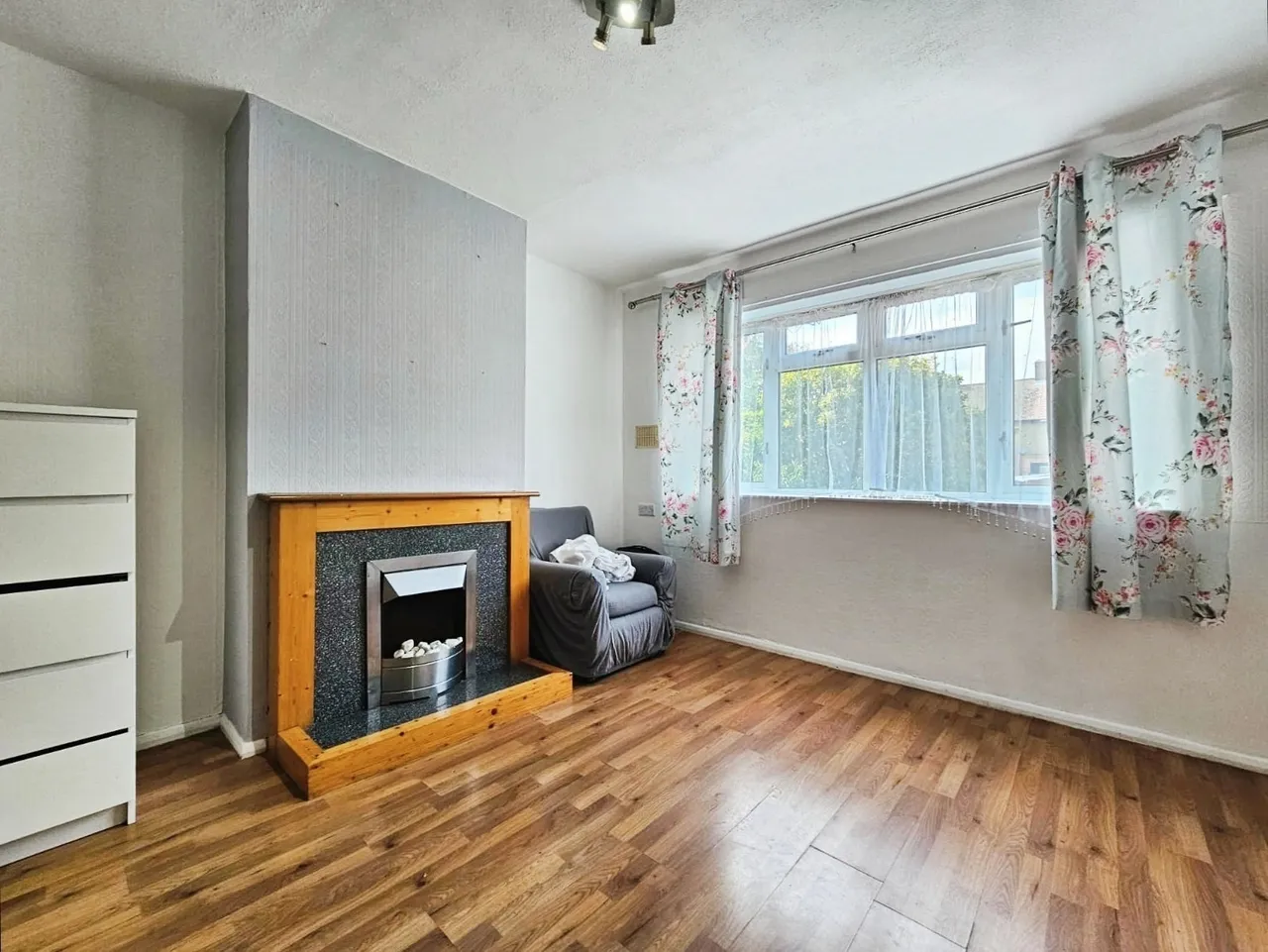 Spinney Drive, Feltham, TW14, photo 4