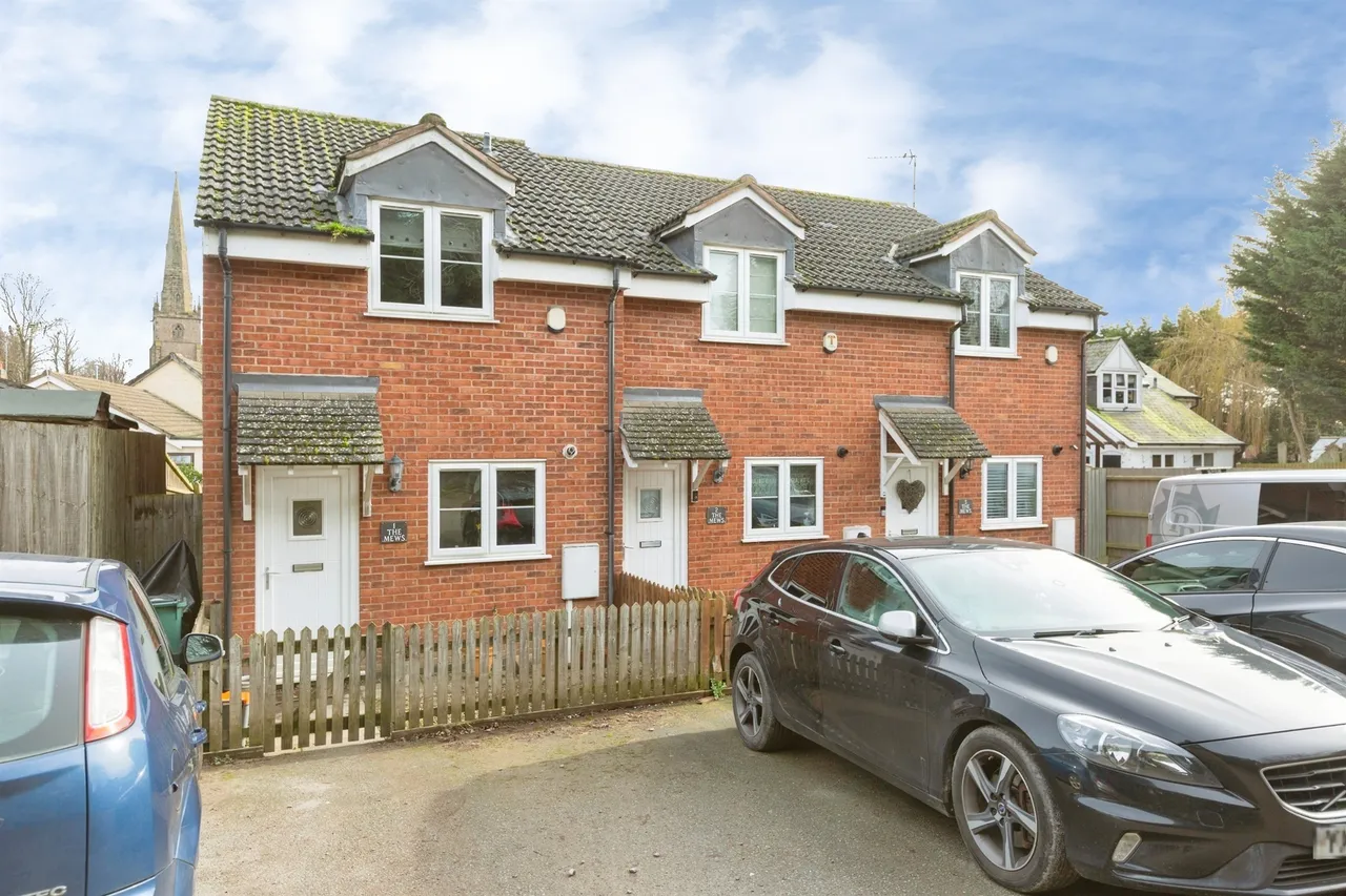 2 bed house for sale — The Sidings, Whetstone, Leicester