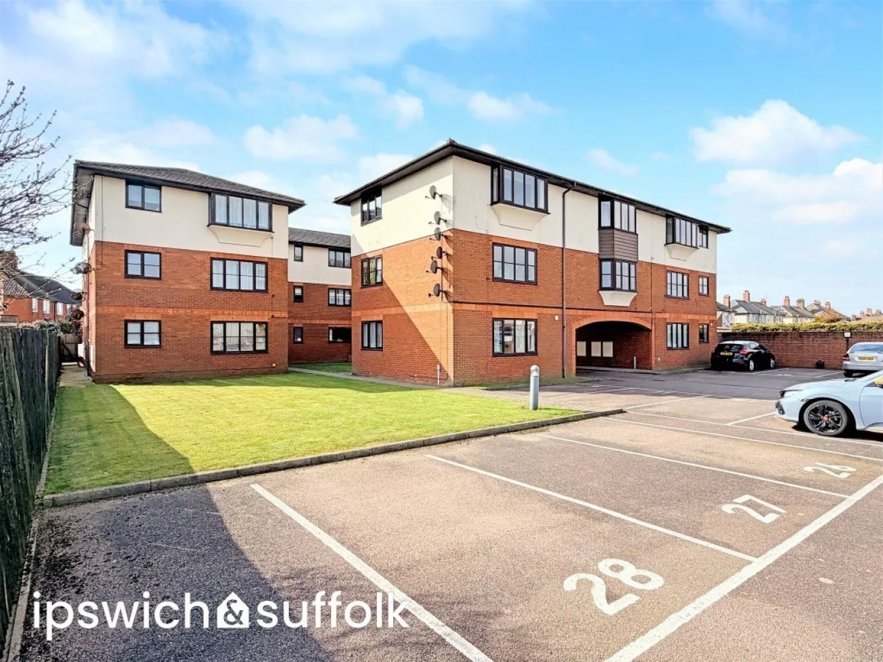 1 bed flat for sale, St. Andrews Road, Felixstowe, IP11