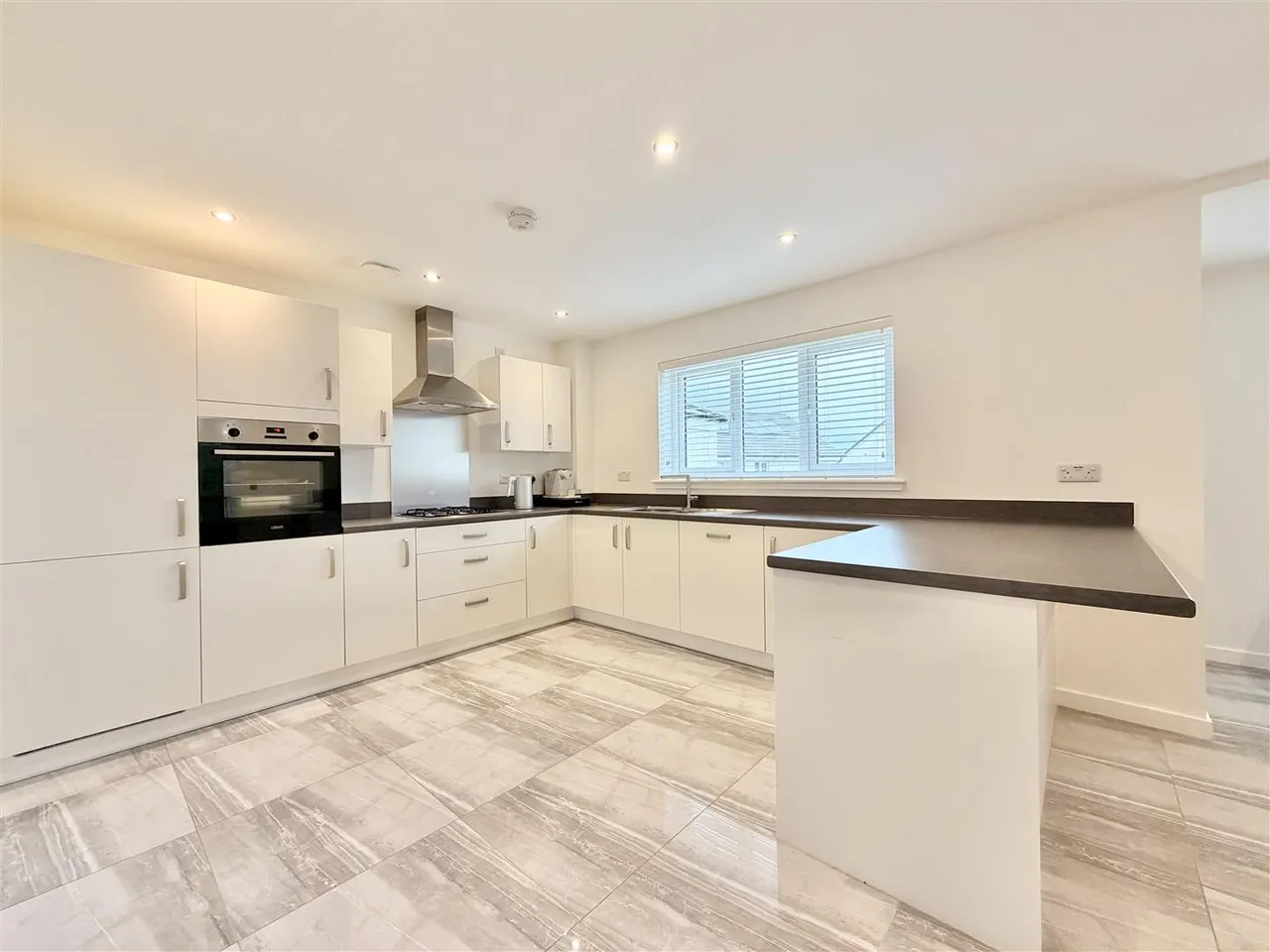 Arisaig Grove, Hamilton, ML3 8BB, photo 6